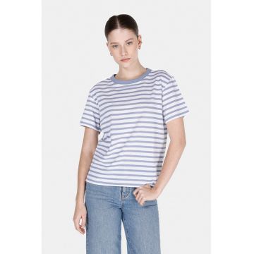 Tricou cu decolteu la baza gatului si model in dungi