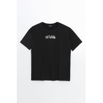 Tricou cu imprimeu grafic