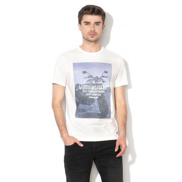 Tricou cu imprimeu grafic 3