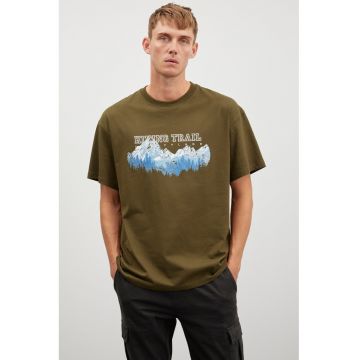Tricou cu imprimeu grafic