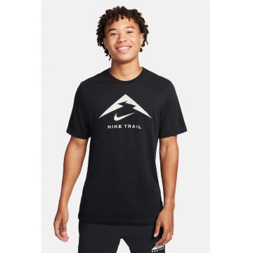 Tricou cu tehnologie Dri-FIT pentru alergare