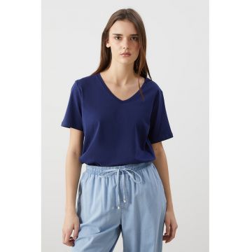 Tricou de bumbac cu decolteu in V
