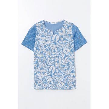 Tricou din bumbac cu decolteu la baza gatului