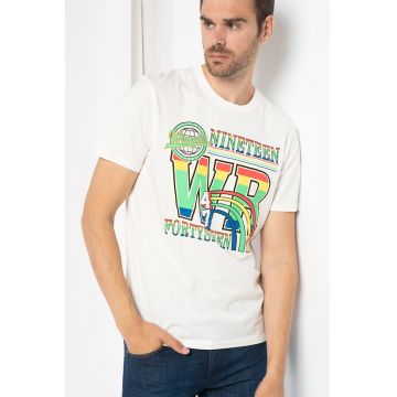 Tricou din bumbac cu decolteu la baza gatului si model logo si text