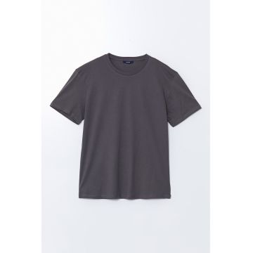 Tricou regular fit cu decolteu la baza gatului
