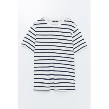 Tricou regular fit cu dungi