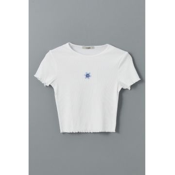 Tricou slim fit cu decolteu la baza gatului