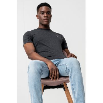 Tricou slim fit cu logo discret