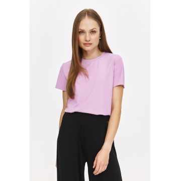 Tricou uni cu decolteu la baza gatului