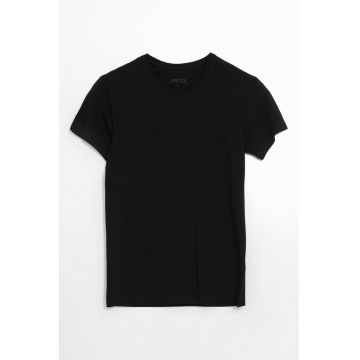 Tricou uni cu decolteu la baza gatului
