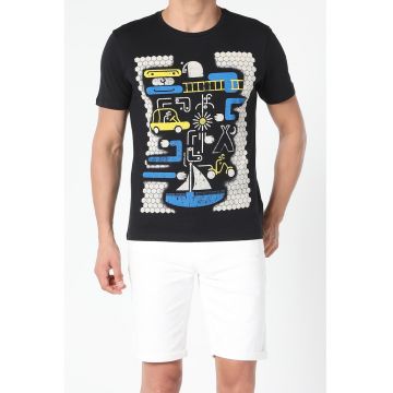 Tricou cu decolteu la baza gatului si imprimeu