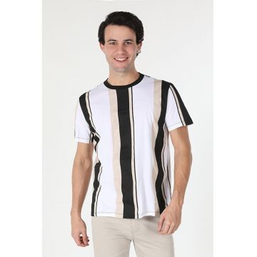 Tricou cu decolteu la baza gatului si model in dungi
