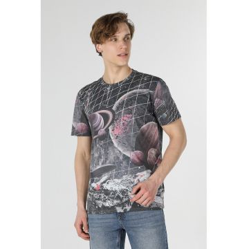 Tricou cu imprimeu cosmic