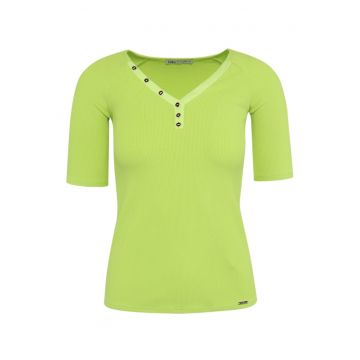 Tricou cu maneci raglan si nasturi decorativi