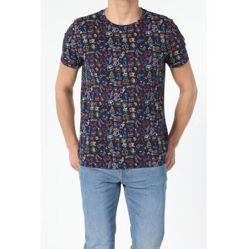 Tricou cu model si decolteu la baza gatului