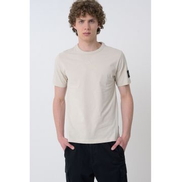 Tricou din bumbac cu decolteu la baza gatului