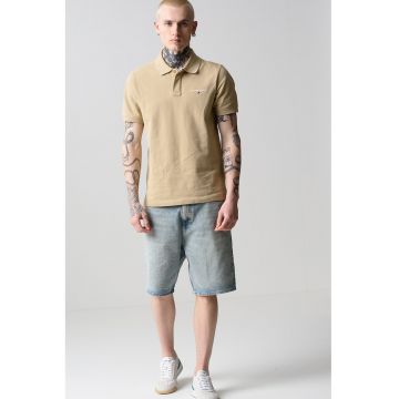 Tricou polo cu logo discret