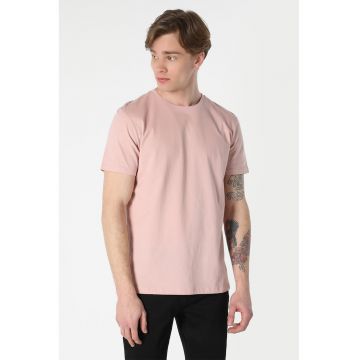 -Tricou regular fit cu decolteu la baza gatului