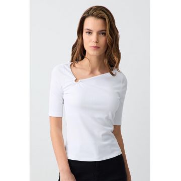 Camasa slim-fit cu decolteu asimetric