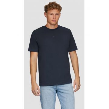 Q/S by s.Oliver - Tricou barbati cu decolteu la baza gatului - cu logo - Bleumarin inchis