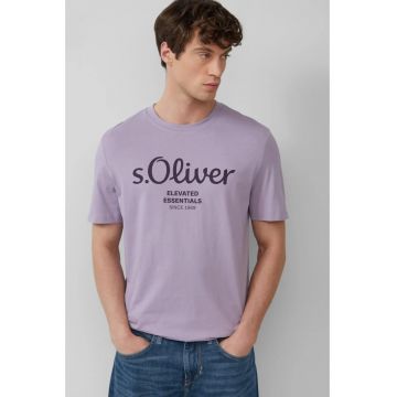 Tricou barbati cu imprimeu cu logo si decolteu la baza gatului - Regular fit