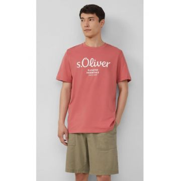 Tricou barbati cu imprimeu cu logo si decolteu la baza gatului - Regular fit