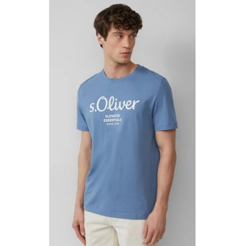Tricou barbati cu imprimeu cu logo si decolteu la baza gatului - Regular fit