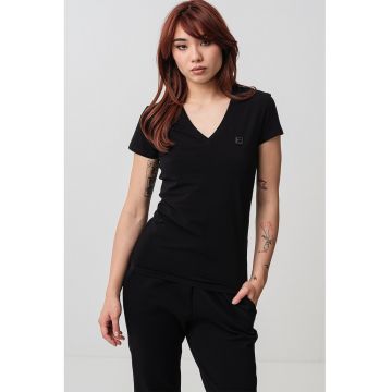 Tricou cambrat cu decolteu in V