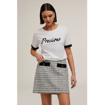 Tricou cu aplicatii cu margele