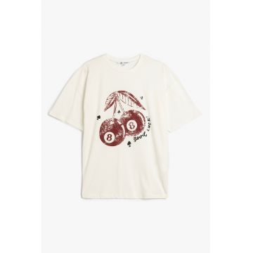 Tricou cu decolteu la baza gatului si imprimeu
