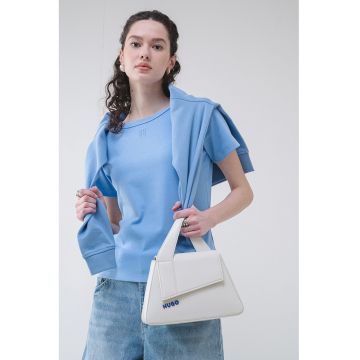 Tricou cu decolteu la baza gatului si logo brodat Deloris