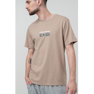 Tricou cu decolteu la baza gatului si logo