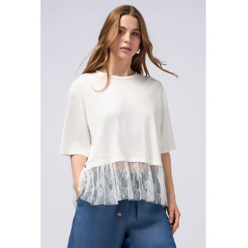 Tricou cu decolteu la baza gatului si maneci cazute