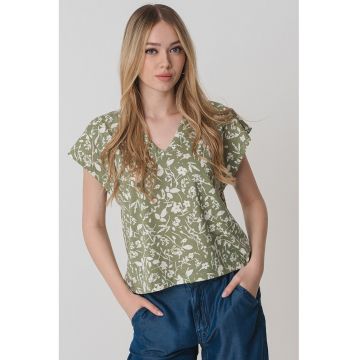 Tricou cu model floral si decolteu in V