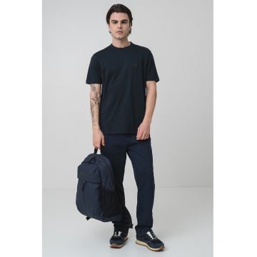 Tricou din bumbac cu decolteu la baza gatului