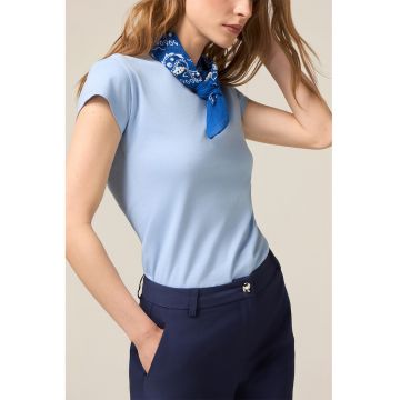 Tricou elastic cu model uni