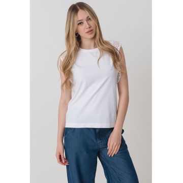 Tricou regular fit cu maneci de dantela