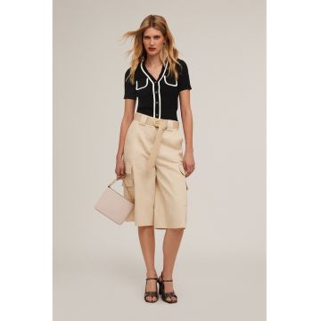 Tricou striat cu detalii contrastante