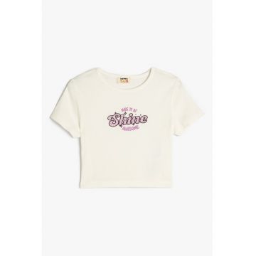 Tricou crop cu imprimeu text