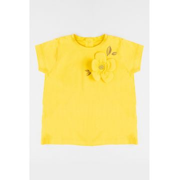 Tricou cu aplicatie in forma de floare