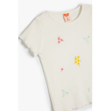 Tricou cu broderie