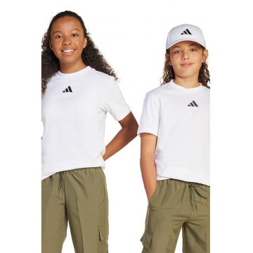 Tricou cu decolteu la baza gatului si detaliu monograma
