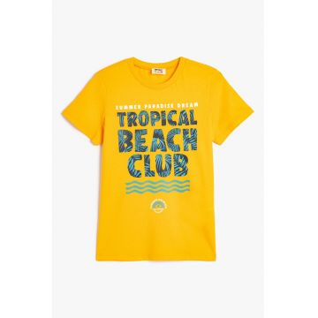 Tricou cu decolteu la baza gatului si imprimeu