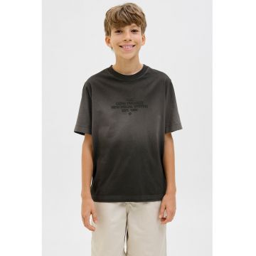Tricou cu decolteu la baza gatului si imprimeu text