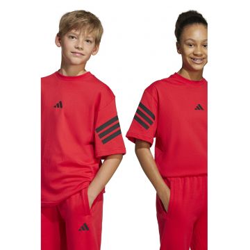 Tricou cu decolteu la baza gatului si logo