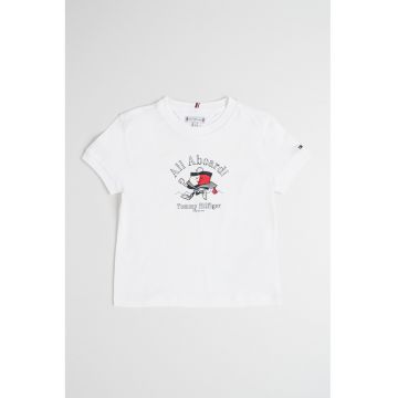 Tricou cu imprimeu si decolteu la baza gatului