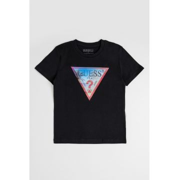 Tricou cu logo si decolteu la baza gatului