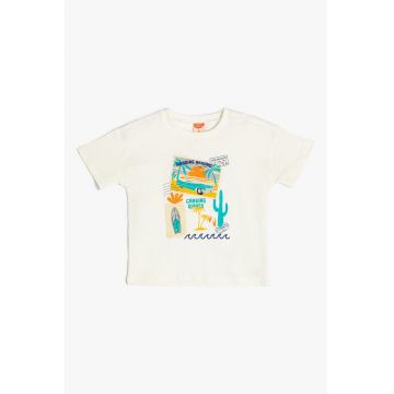 Tricou cu model grafic