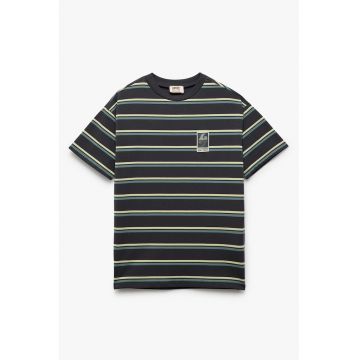 Tricou cu model in dungi