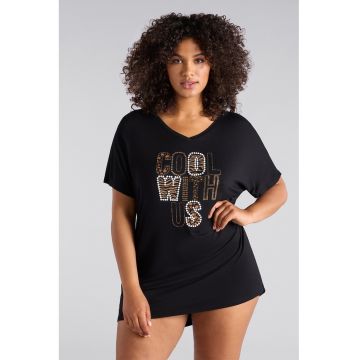 Tricou cu text si decolteu in V